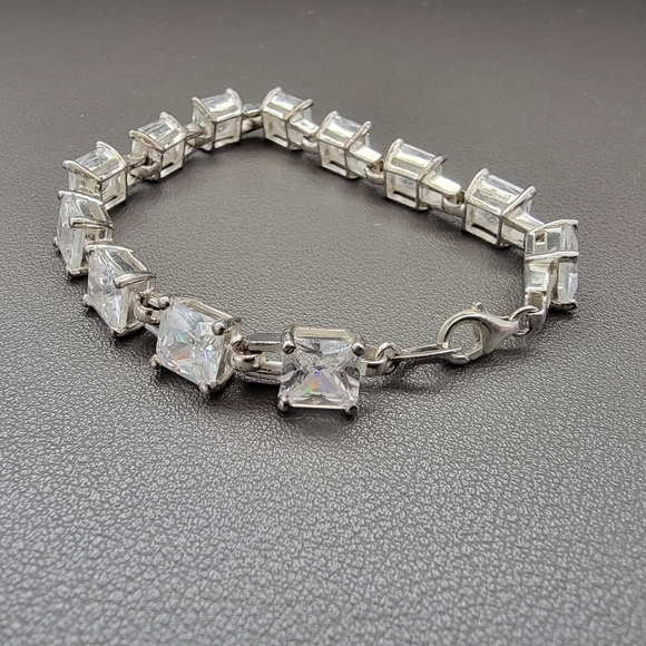 925 Princess Cut Tennis Bracelet | Square CZ Crystal Line Bracelet - Picture 3 of 10